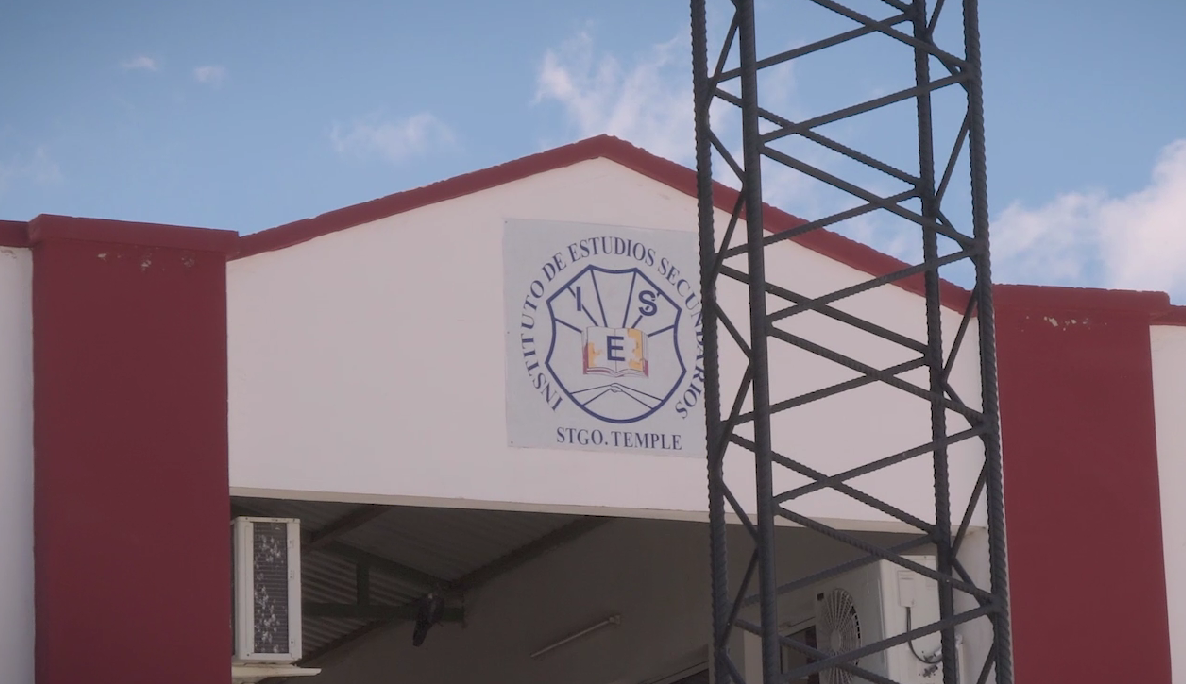 El IES Santiago Temple contará con el piso de su polideportivo gracias a fondos provinciales