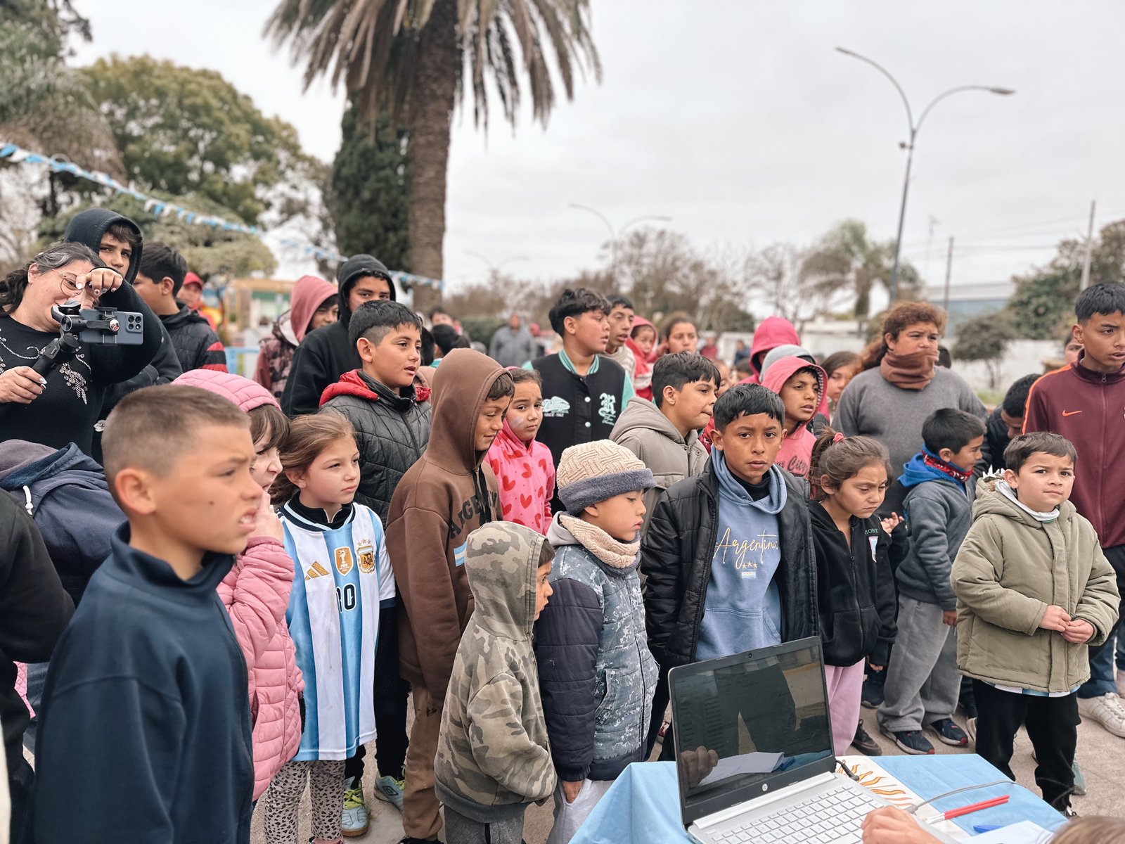 La Plaza Central volvió a ser el punto de encuentro para alentar a la Selección Argentina